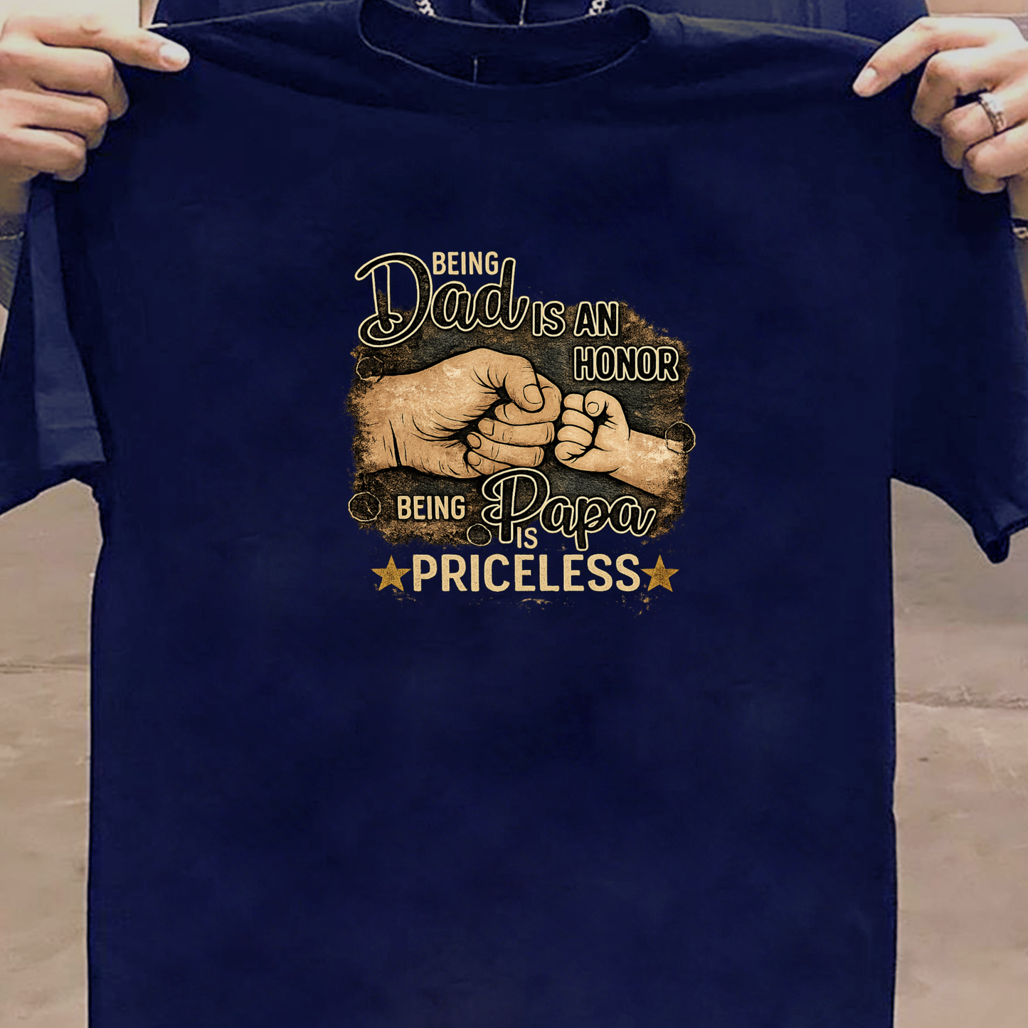 BEING PAPA IS PRICELESS PREMIUM CLASSIC T-SHIRT